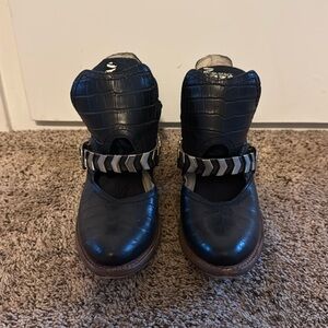 Freebird Blade Boots